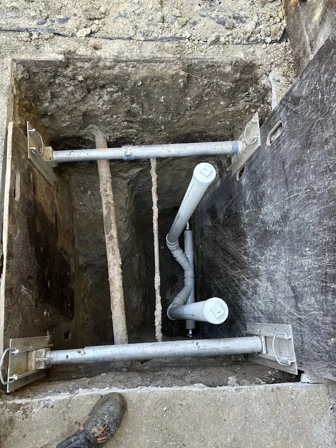 Experienced plumber completing Drain Cleaning work in Springville